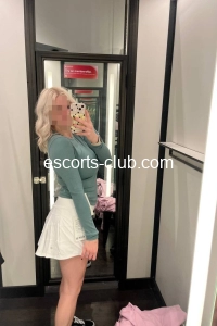 Escort Carolyline 