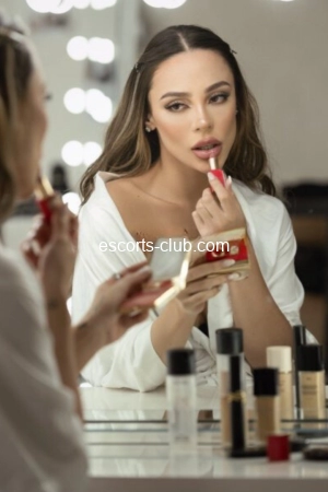 Эскорт CELINA