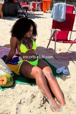 Inaya au +33 6 80 40 89 02, Escort Paris