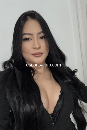 Bella Sousa, Эскорт Обернэ