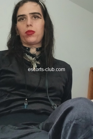 Adeline nina famme trans escorte girl pour vous les hommes , 