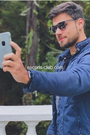 David, Эскорт Аньо