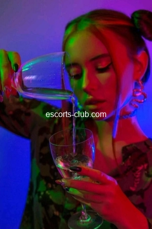 Arila, Escort Herault