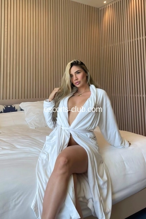 Lesa, Escort 2 Arrondissement de la Bourse