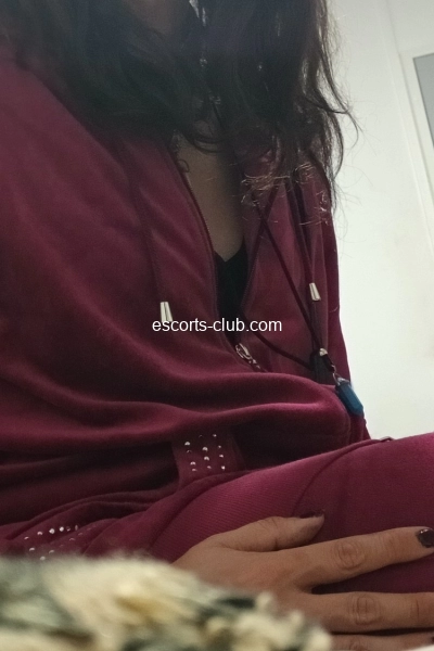 Adeline nina  famme trans escorte girl pour vous les hommes 
