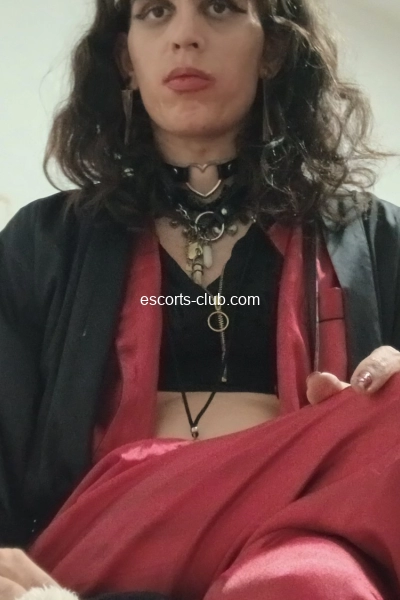 Adeline nina  famme trans escorte girl pour vous les hommes 