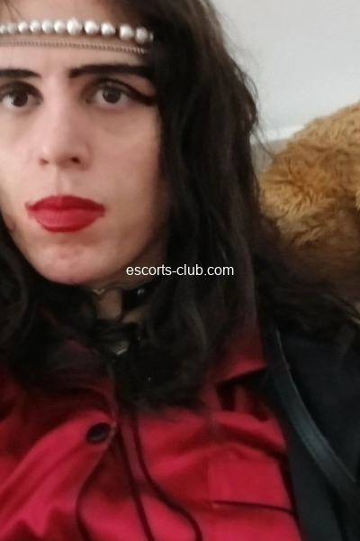 Adeline nina  famme trans escorte girl pour vous les hommes 
