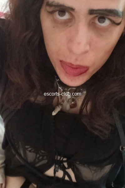 Adeline nina  famme trans escorte girl pour vous les hommes 