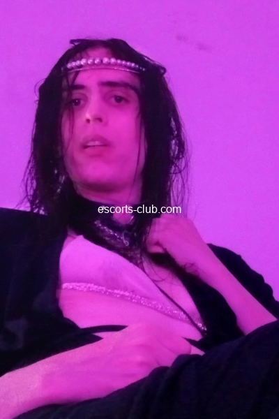 Adeline nina  famme trans escorte girl pour vous les hommes 